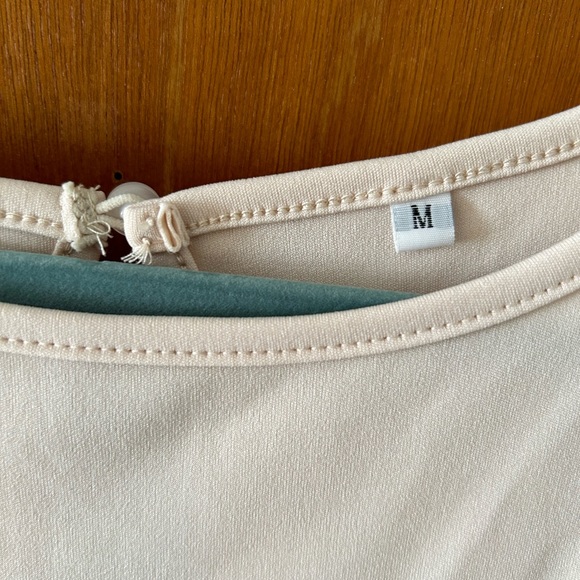 Adorable jumpsuit with removable tie - Picture 3 of 3